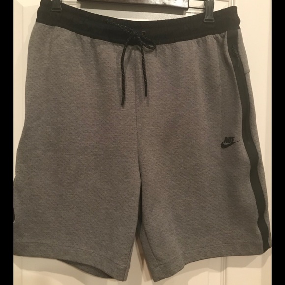 nike zipped shorts